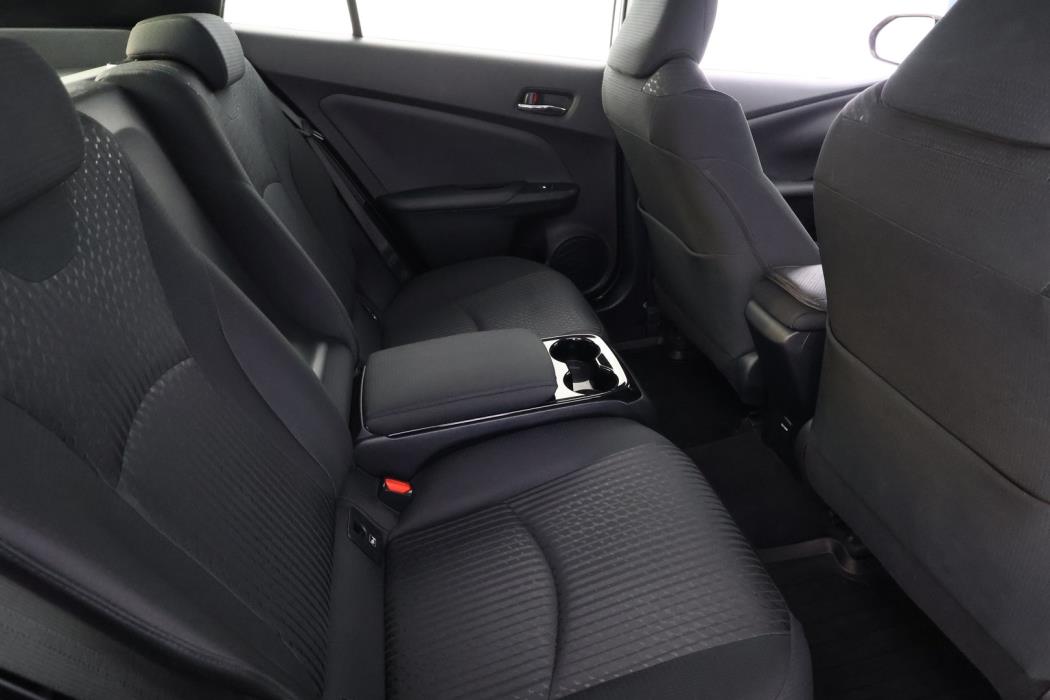 TOYOTA Prius Plug-in 2017