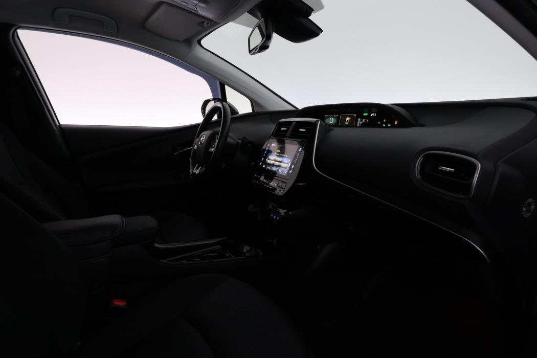 TOYOTA Prius Plug-in 2017