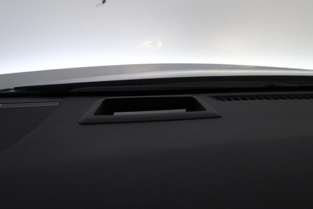 TOYOTA Prius Plug-in 2017