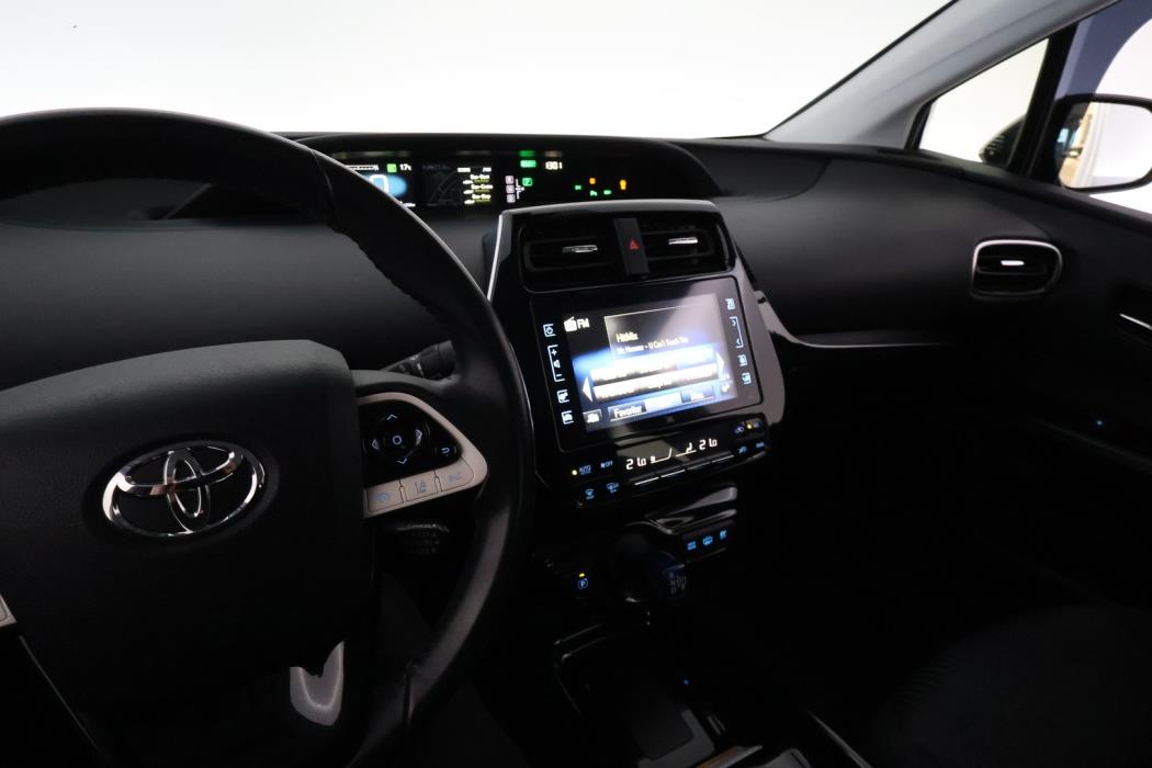 TOYOTA Prius Plug-in 2017