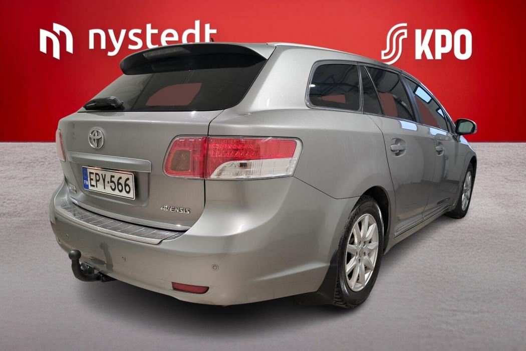 TOYOTA Avensis 2011