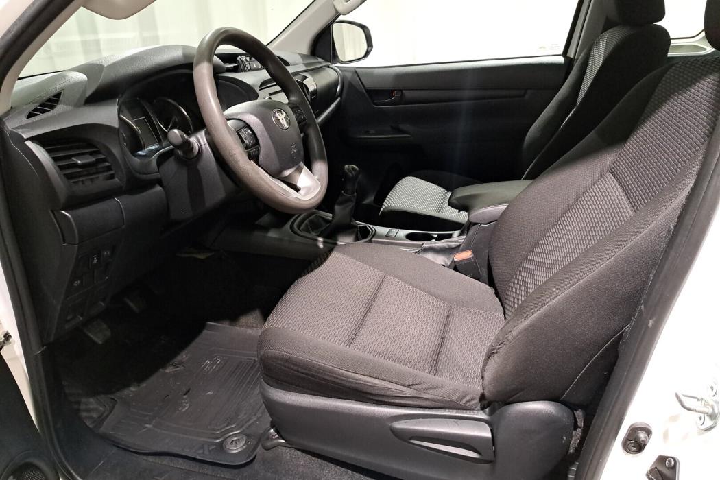 TOYOTA Hilux 2021