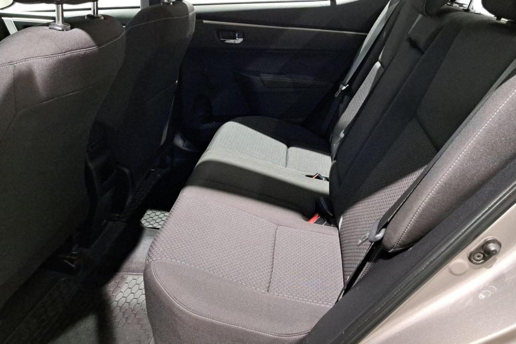 TOYOTA Corolla 2013