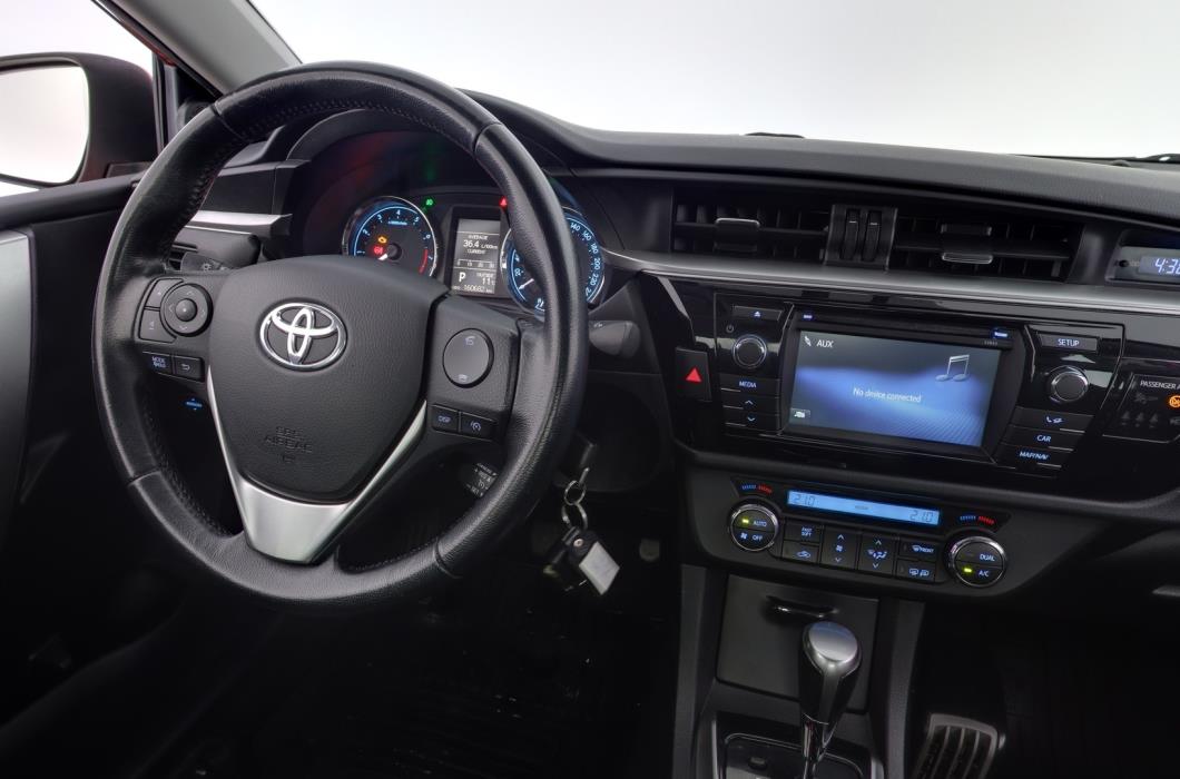 TOYOTA Corolla 2014
