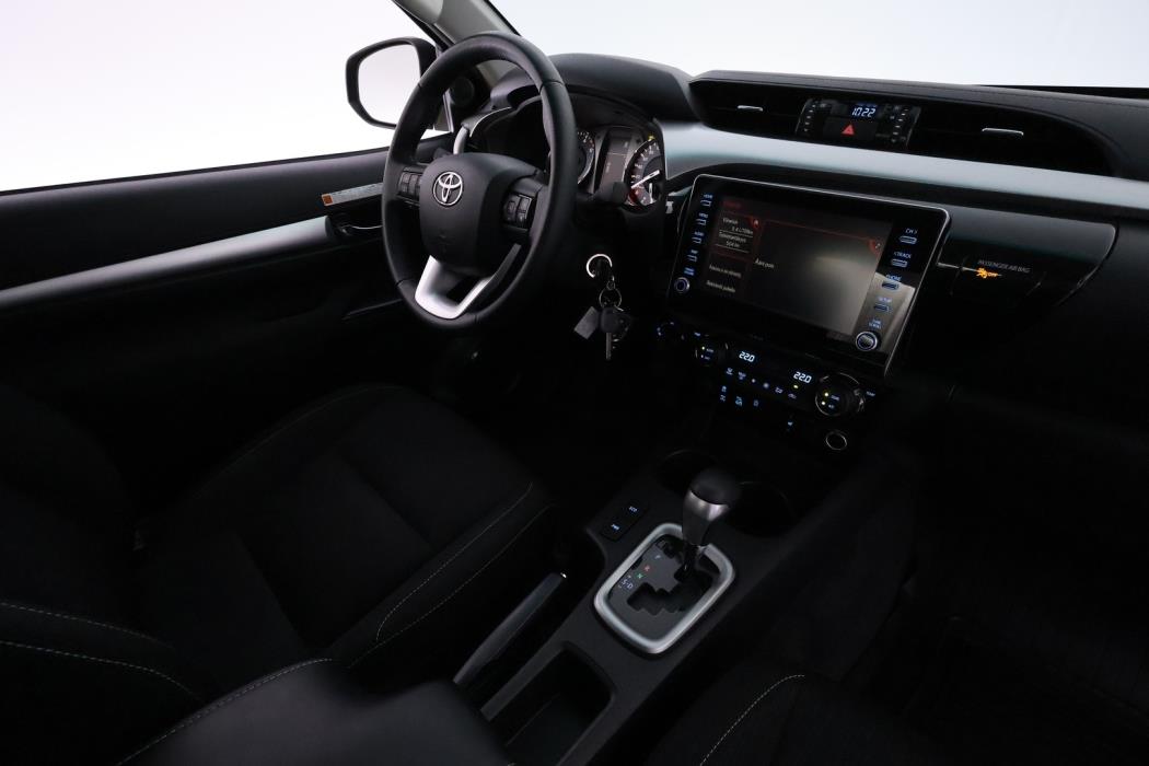 TOYOTA Hilux 2022
