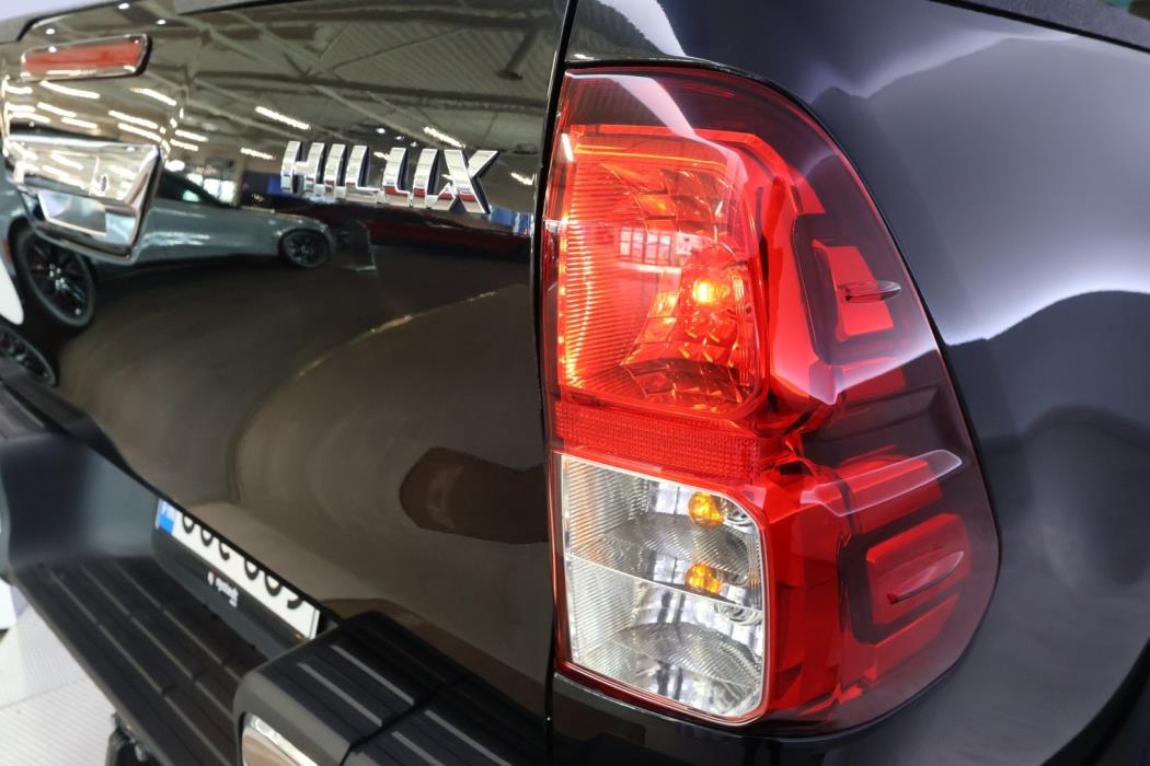 TOYOTA Hilux 2022