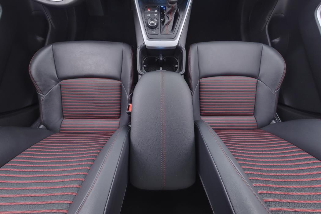 TOYOTA RAV4 PLUG-IN 2023