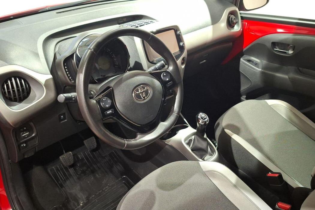 TOYOTA AYGO 2016