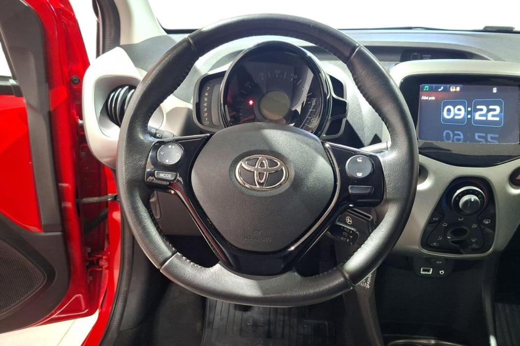 TOYOTA AYGO 2016