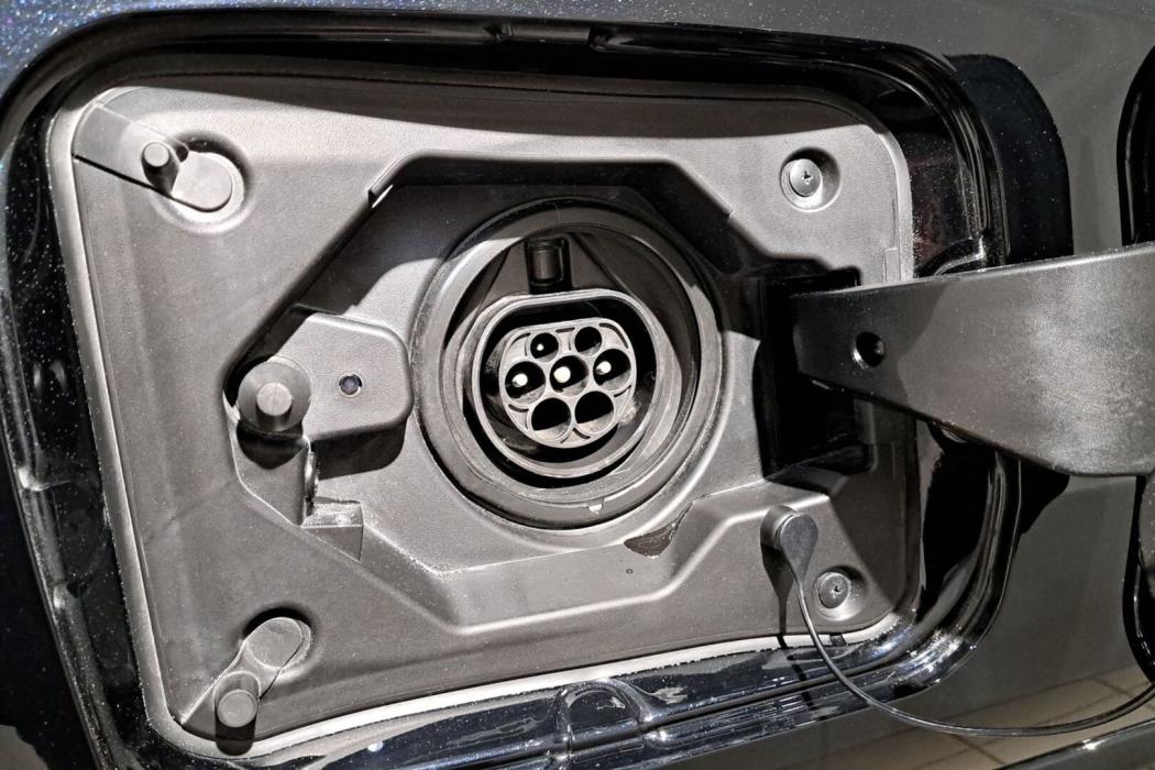 TOYOTA RAV4 Plug-in 2025