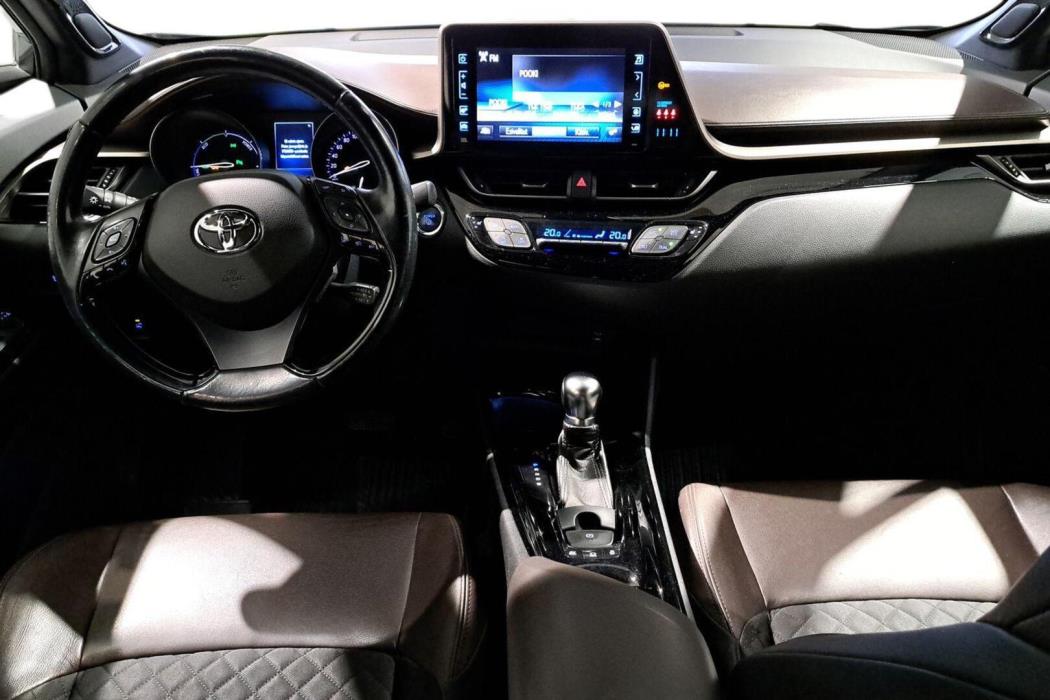 TOYOTA C-HR 2018