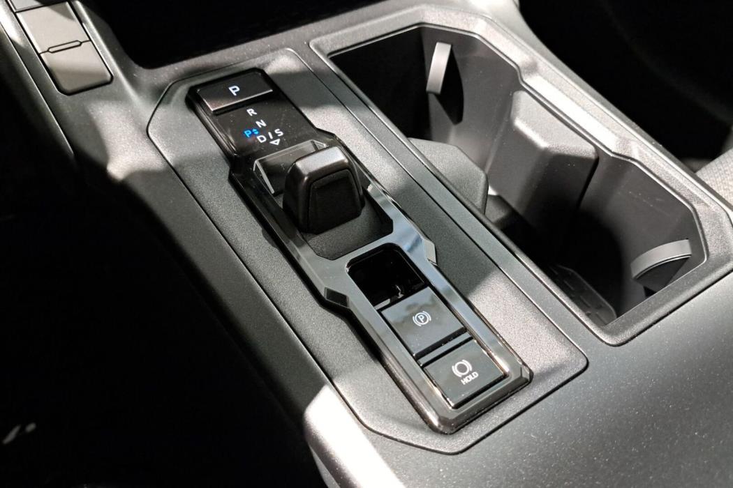 TOYOTA RAV4 PLUG-IN 2026