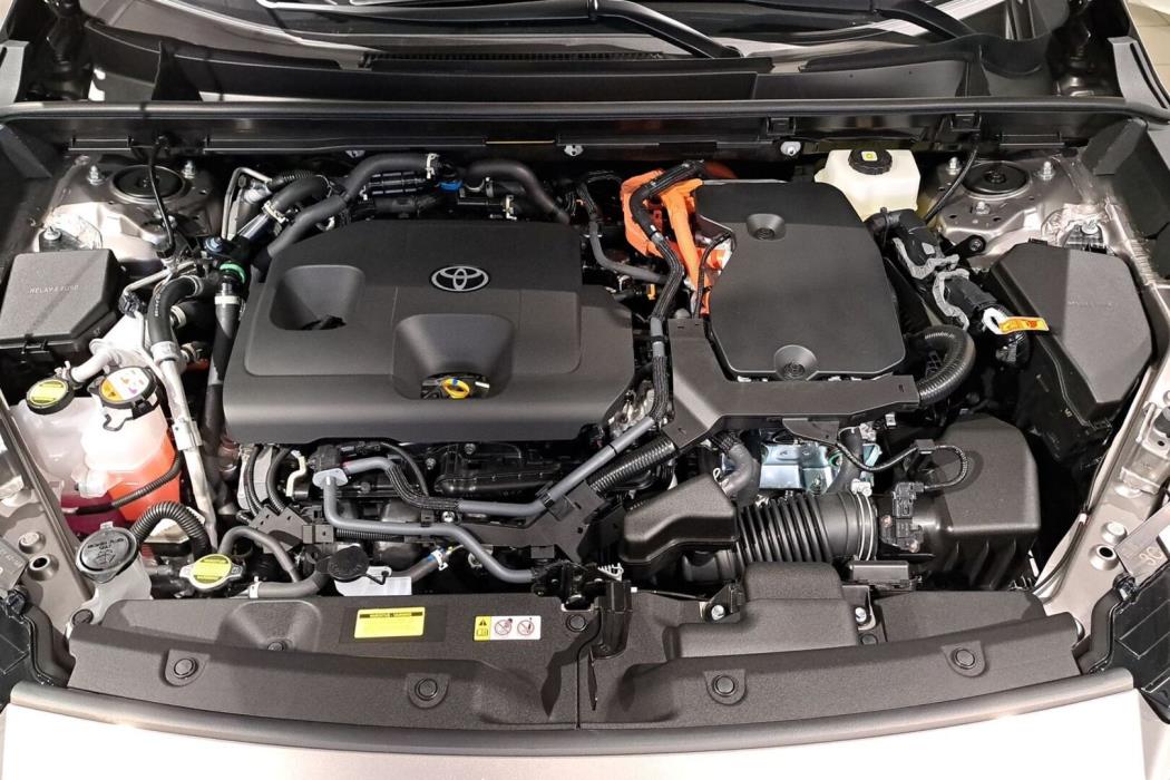 TOYOTA RAV4 PLUG-IN 2026