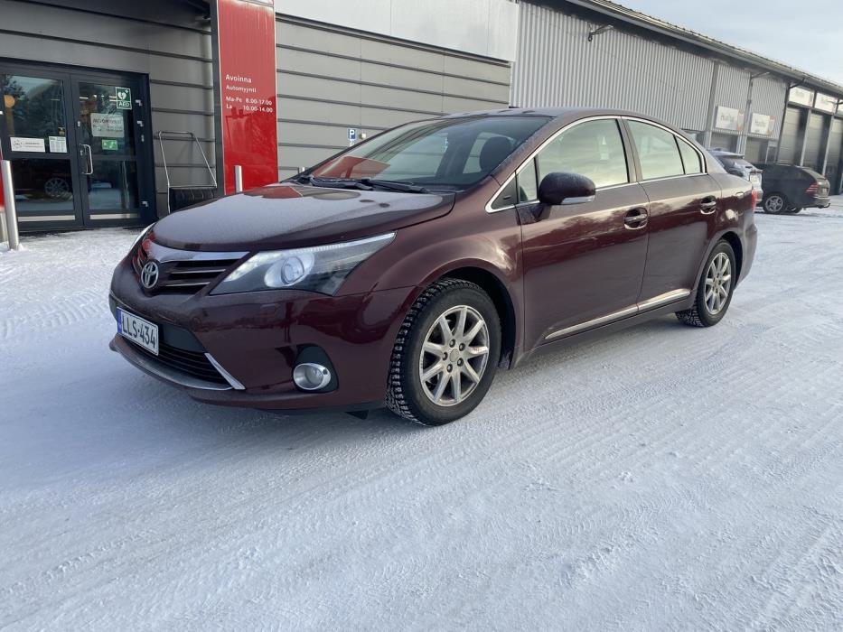 TOYOTA Avensis 2013