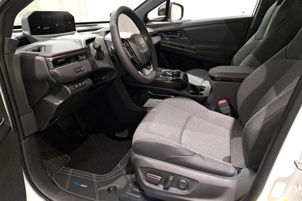 TOYOTA BZ4X 2025