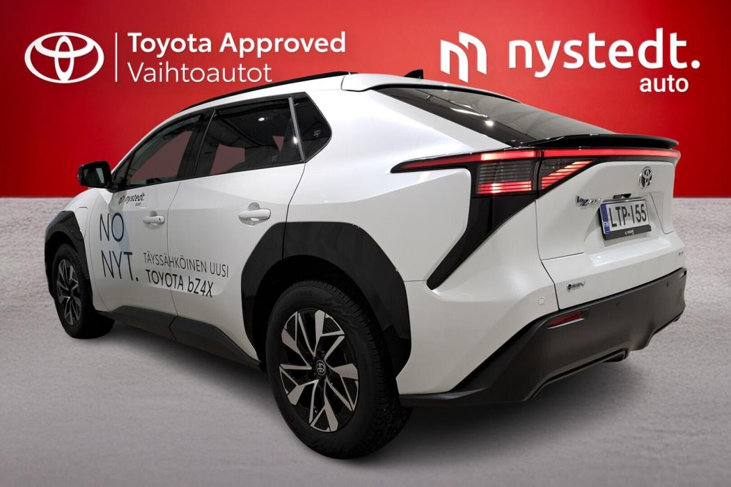 TOYOTA BZ4X 2025