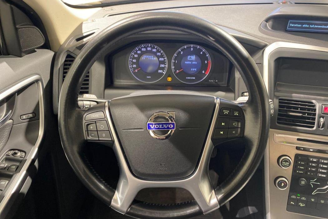 VOLVO XC60 2010