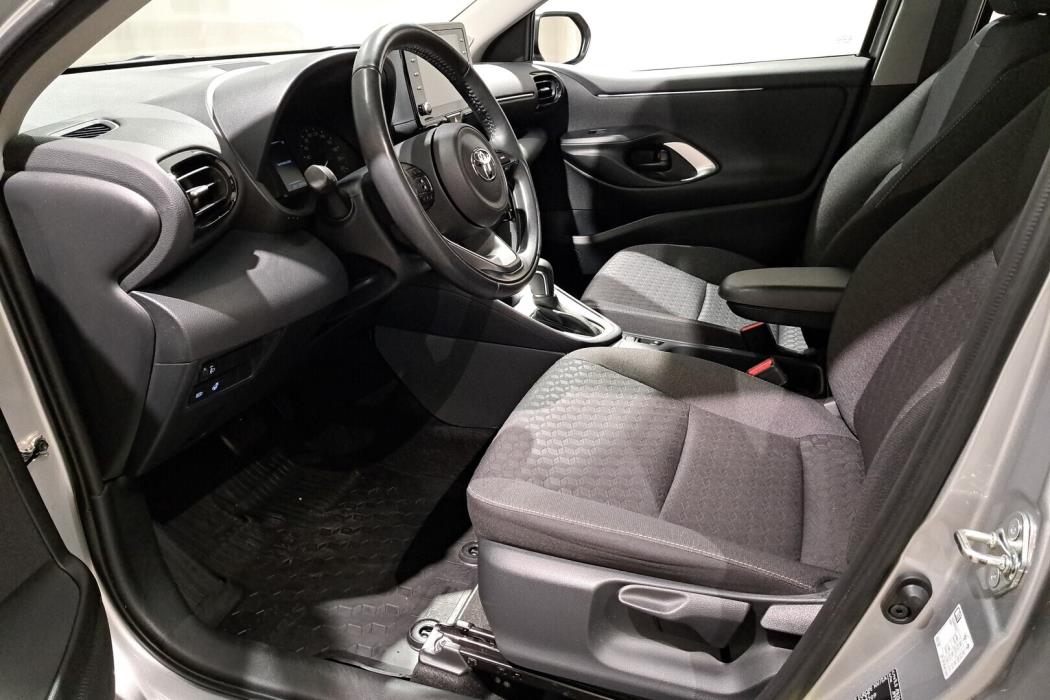 TOYOTA Yaris 2023