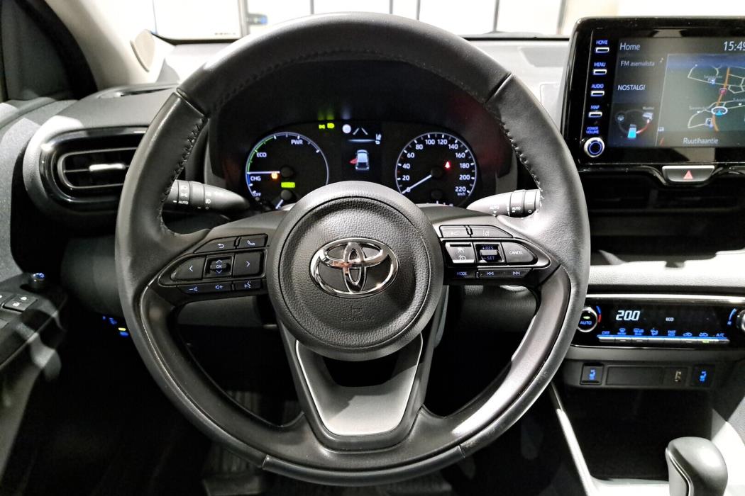 TOYOTA Yaris 2023