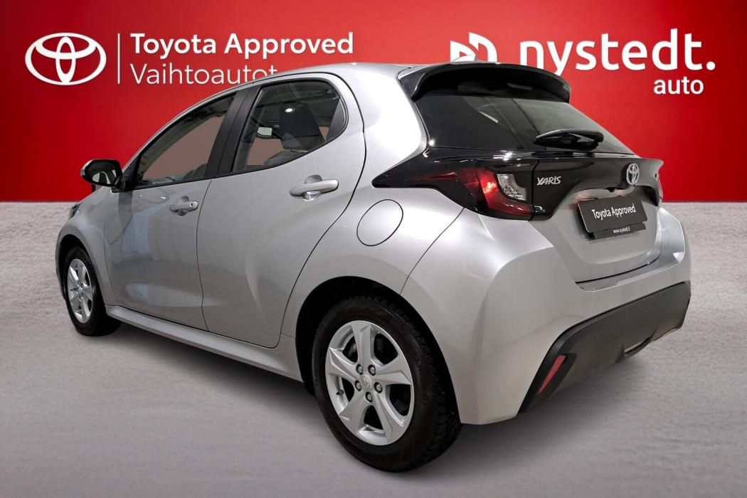 TOYOTA Yaris 2023