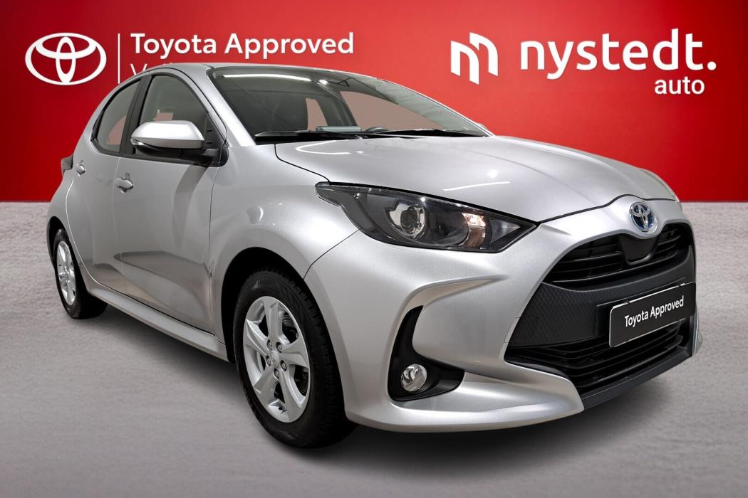 TOYOTA Yaris 2023