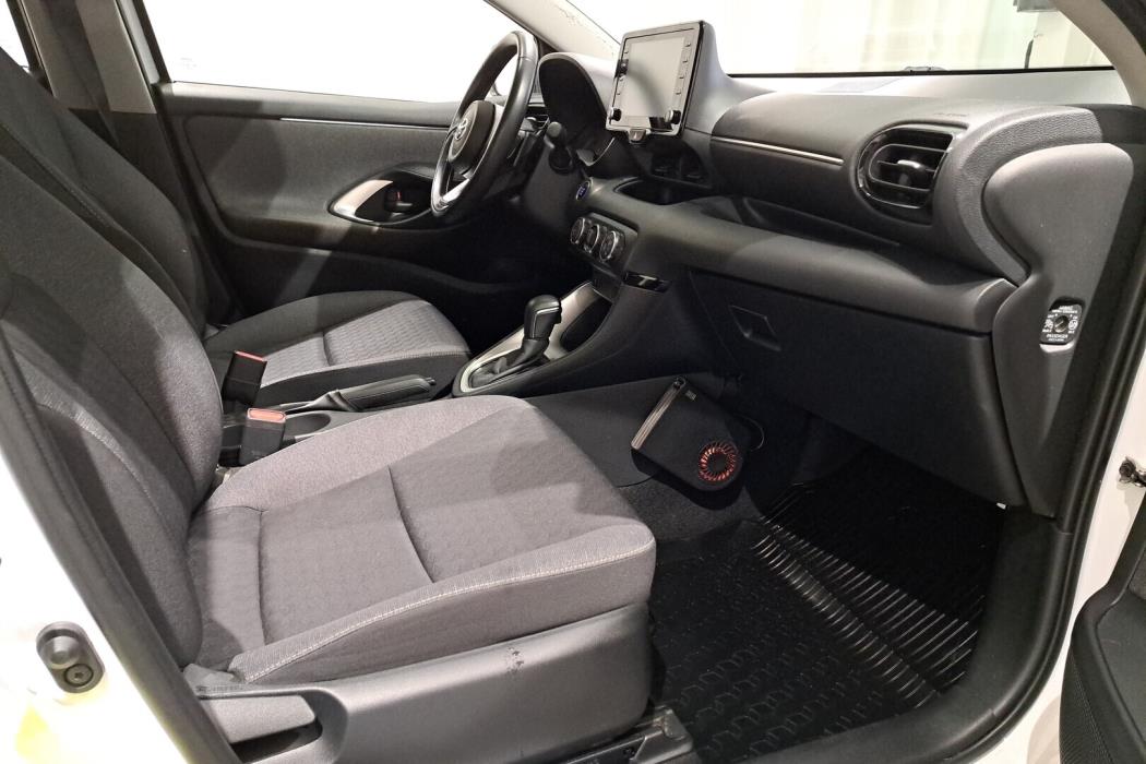 TOYOTA YARIS 2021
