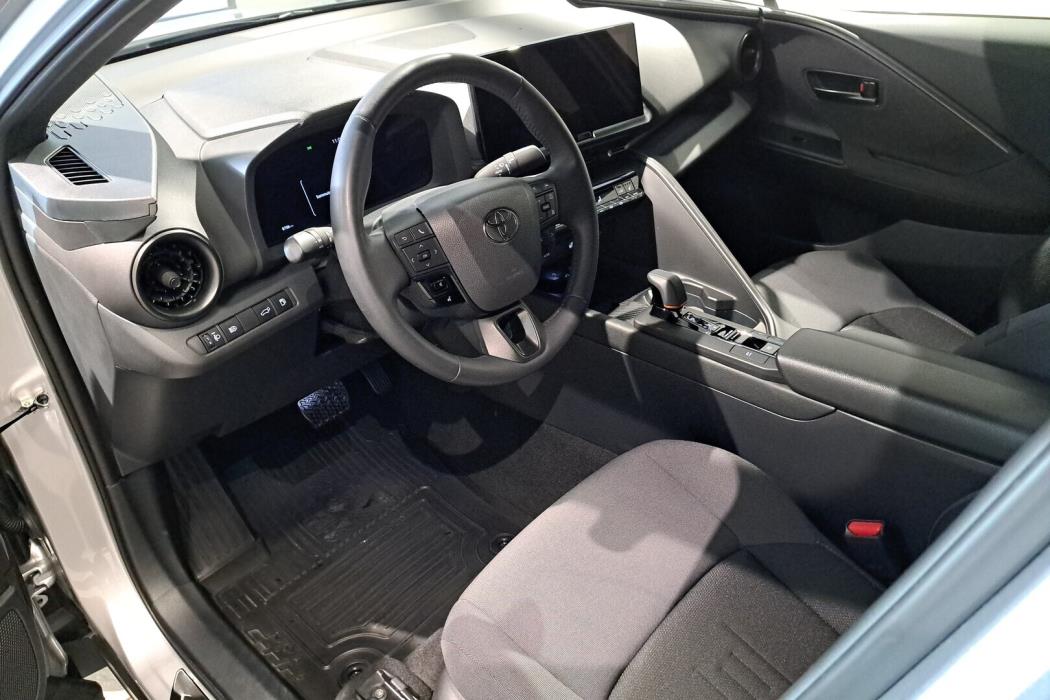 TOYOTA C-HR 2024