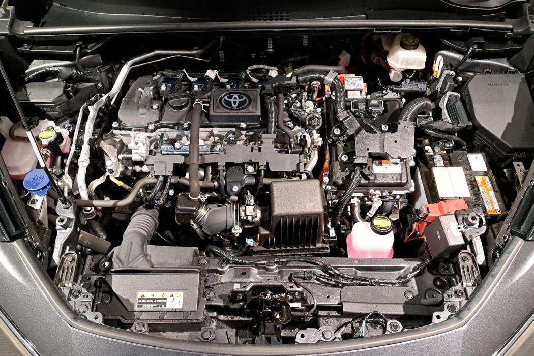 TOYOTA C-HR 2024