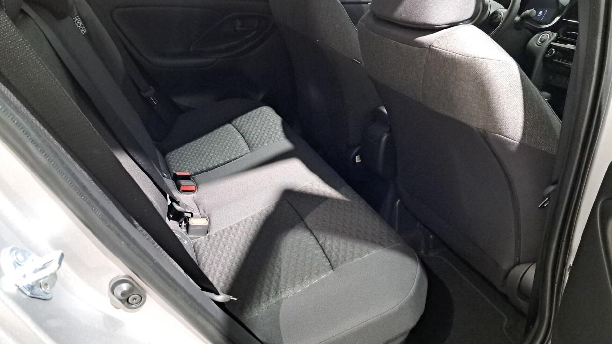 TOYOTA Yaris Cross 2025