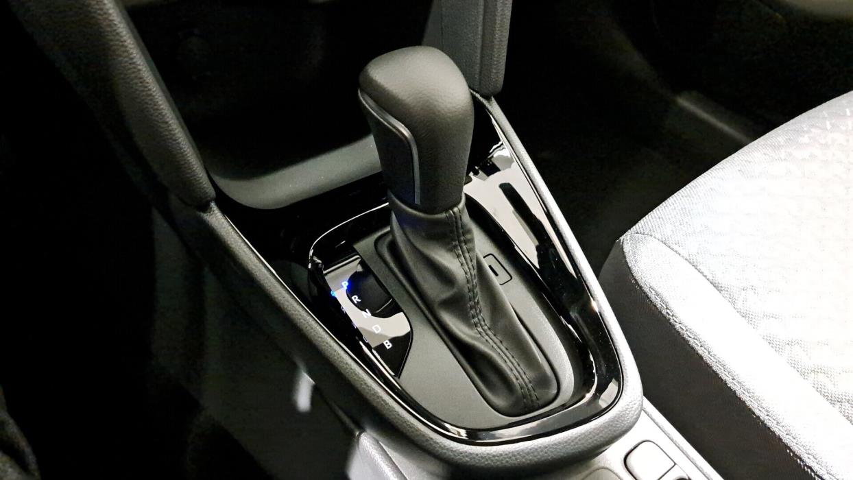 TOYOTA Yaris Cross 2025