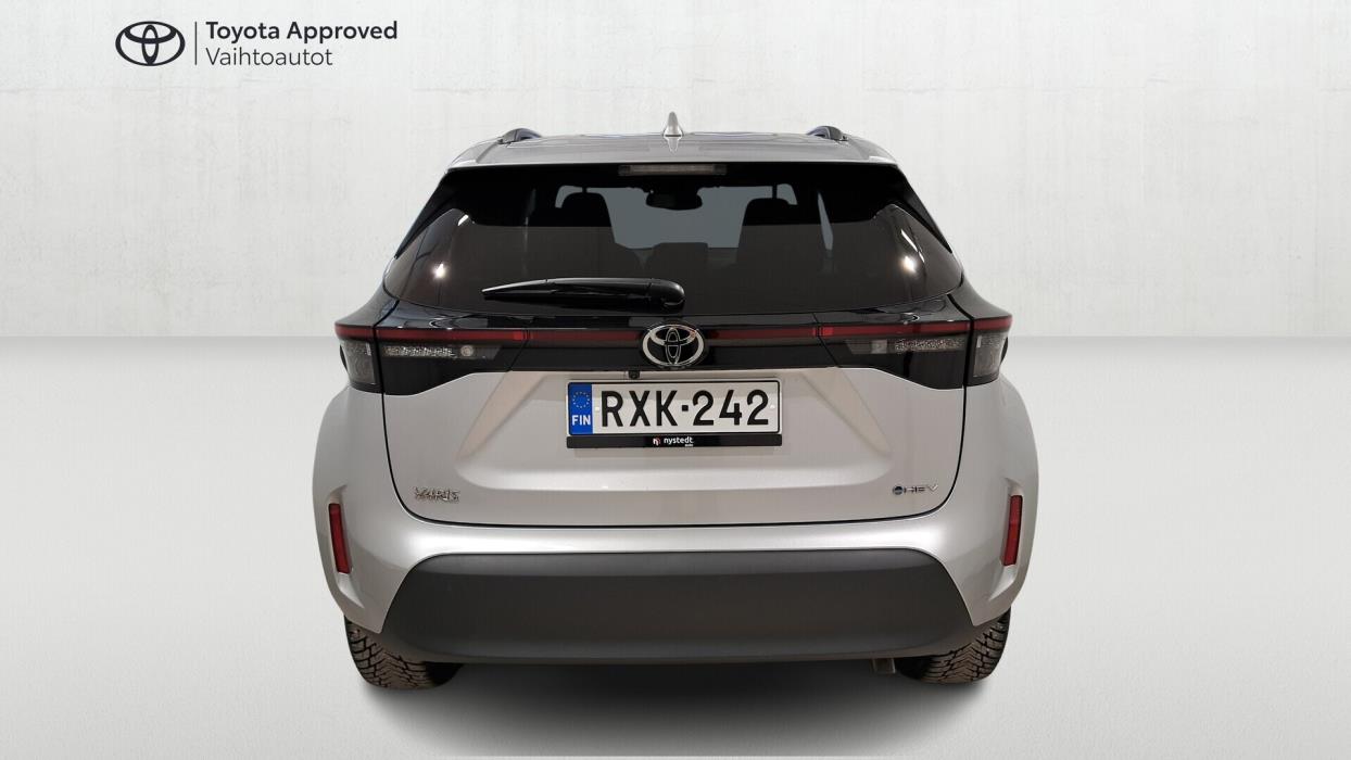 TOYOTA Yaris Cross 2025