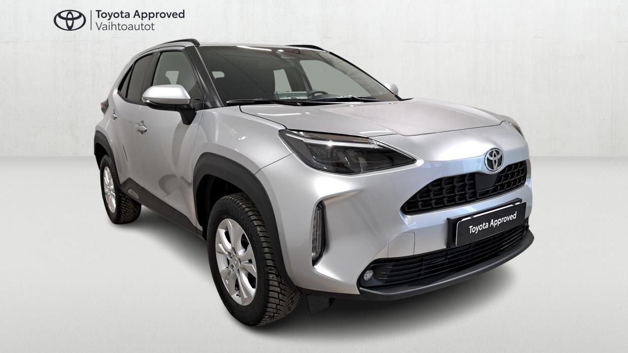 TOYOTA Yaris Cross 2025