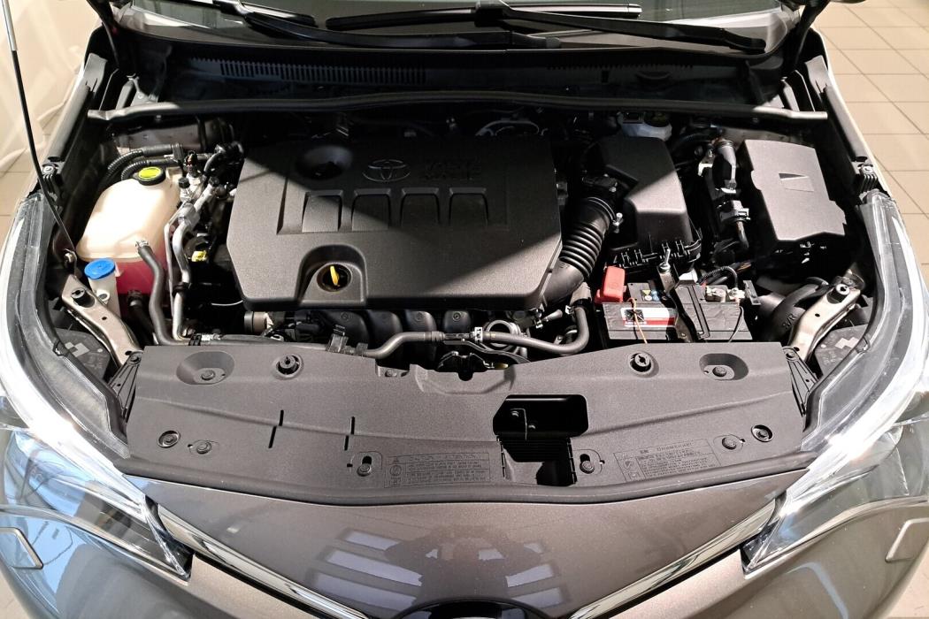 TOYOTA Avensis 2018