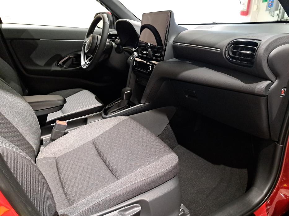 TOYOTA Yaris Cross 2024