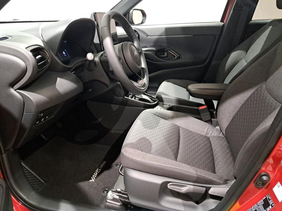 TOYOTA Yaris Cross 2024