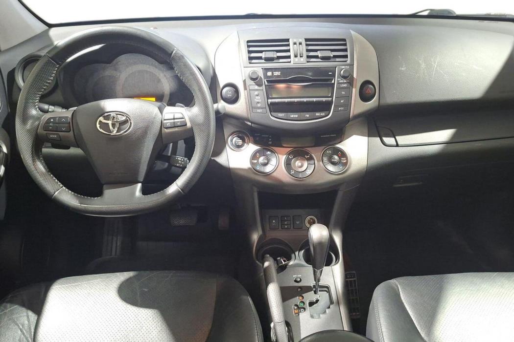 TOYOTA RAV4 2010