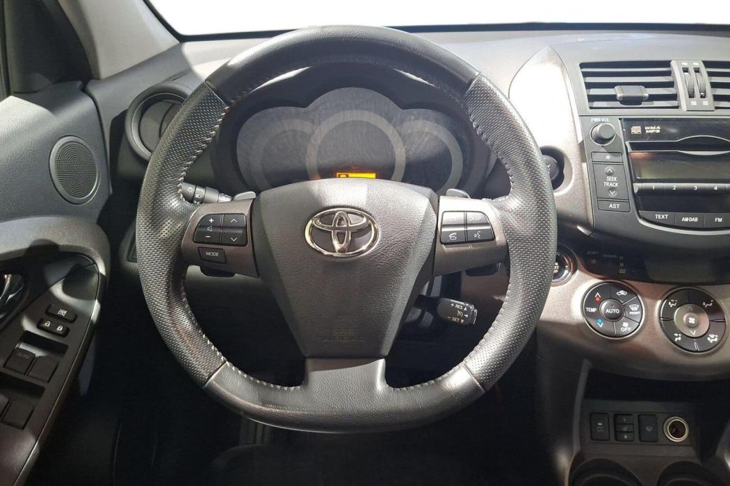 TOYOTA RAV4 2010