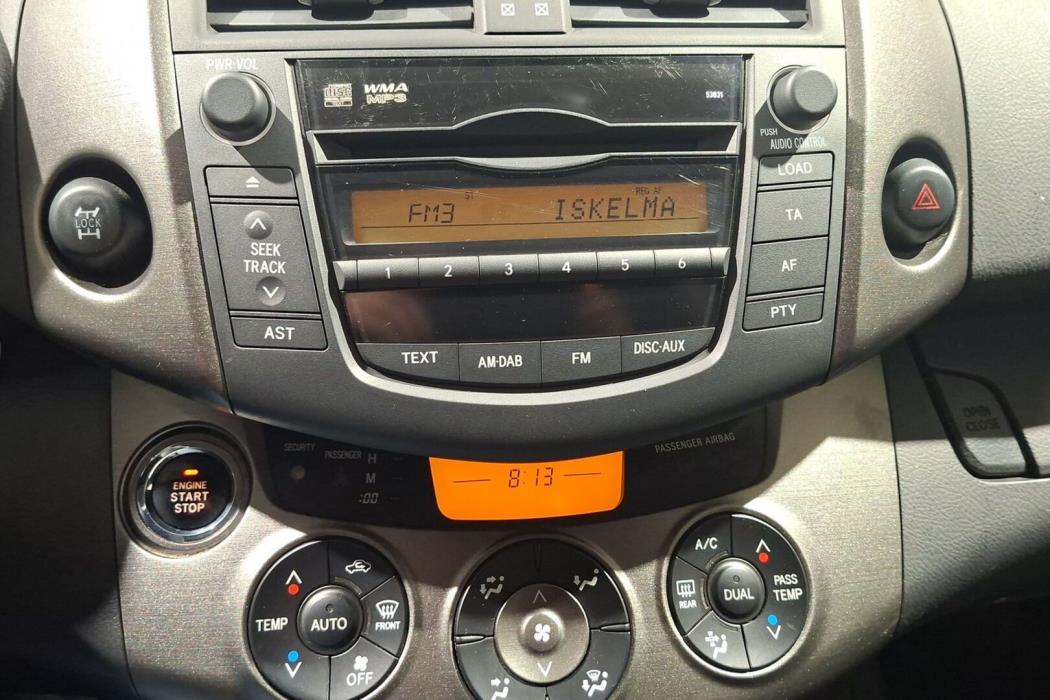 TOYOTA RAV4 2010