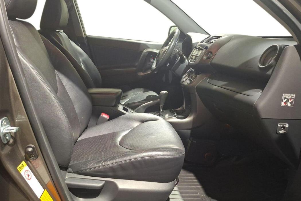 TOYOTA RAV4 2010