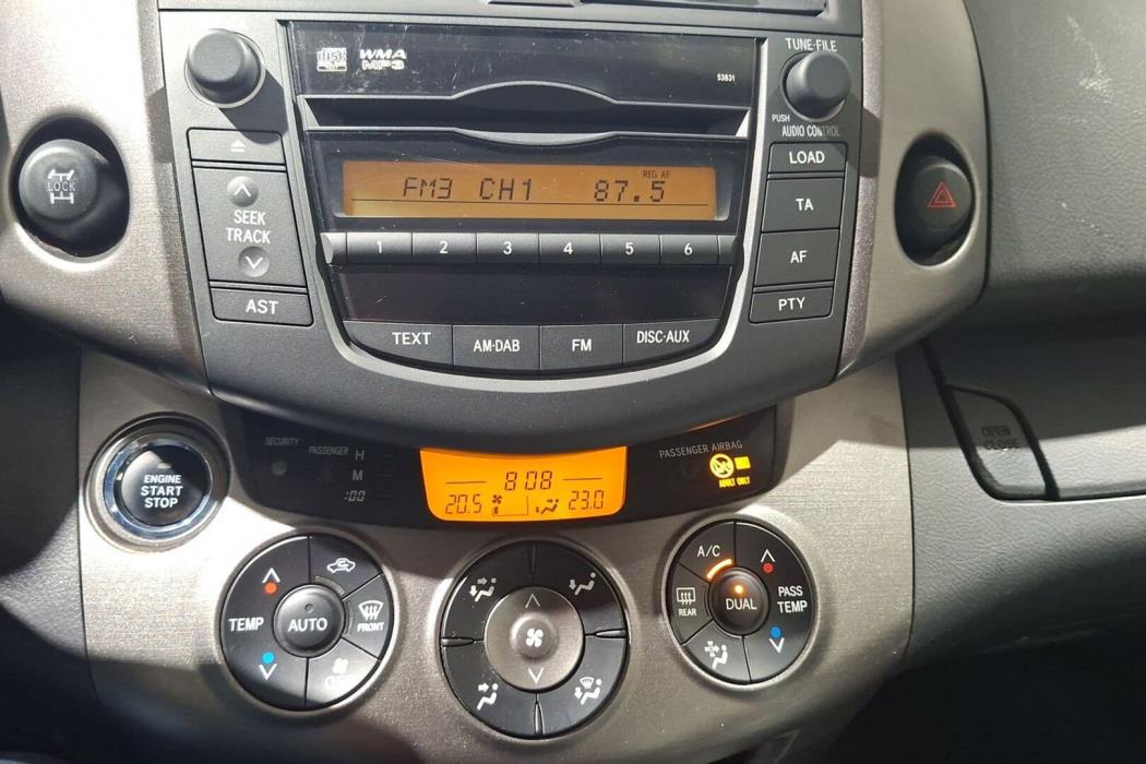 TOYOTA RAV4 2010