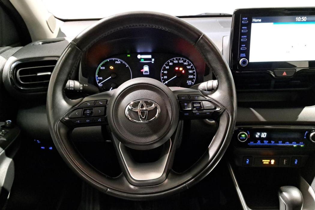 TOYOTA Yaris 2021