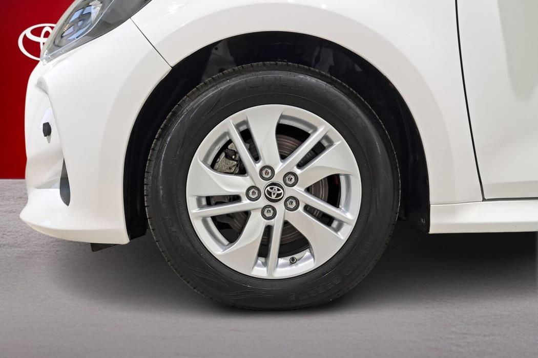TOYOTA Yaris 2021