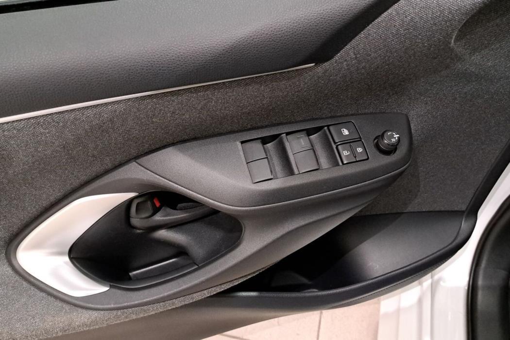 TOYOTA Yaris 2021