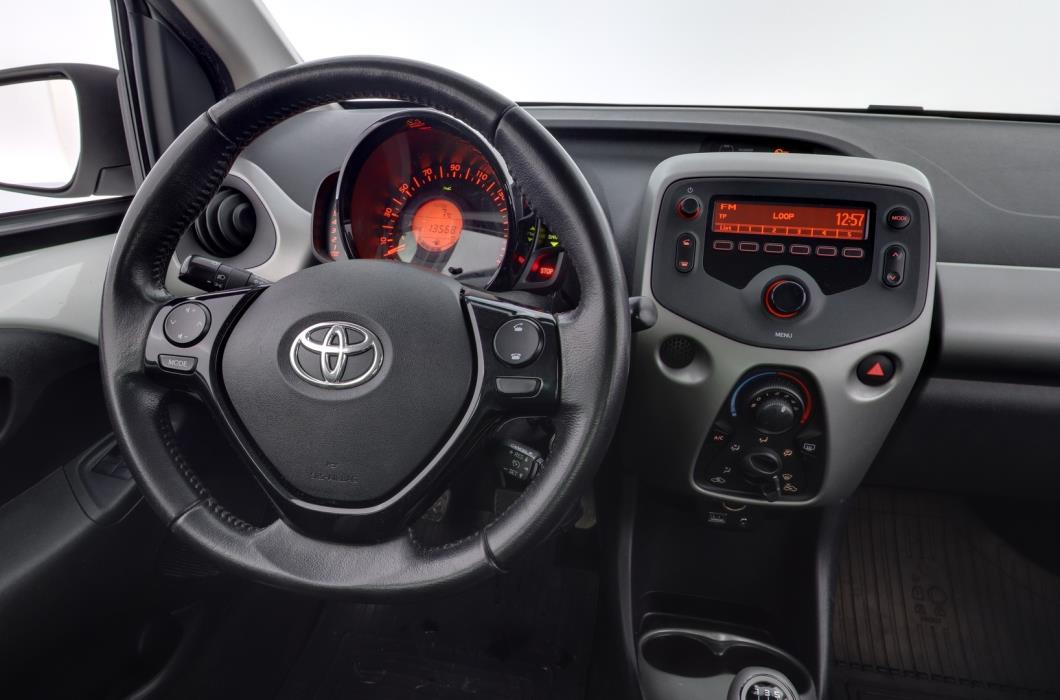 TOYOTA AYGO 2015
