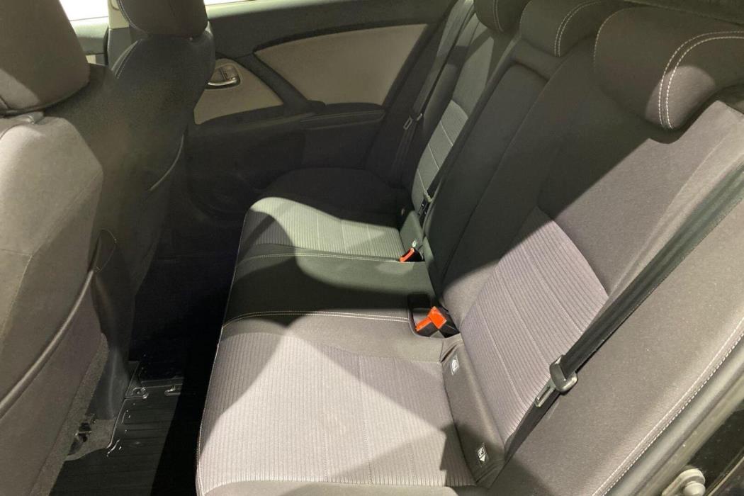 TOYOTA Avensis 2017