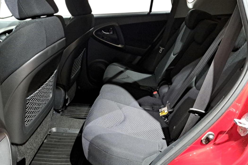 TOYOTA RAV4 2010