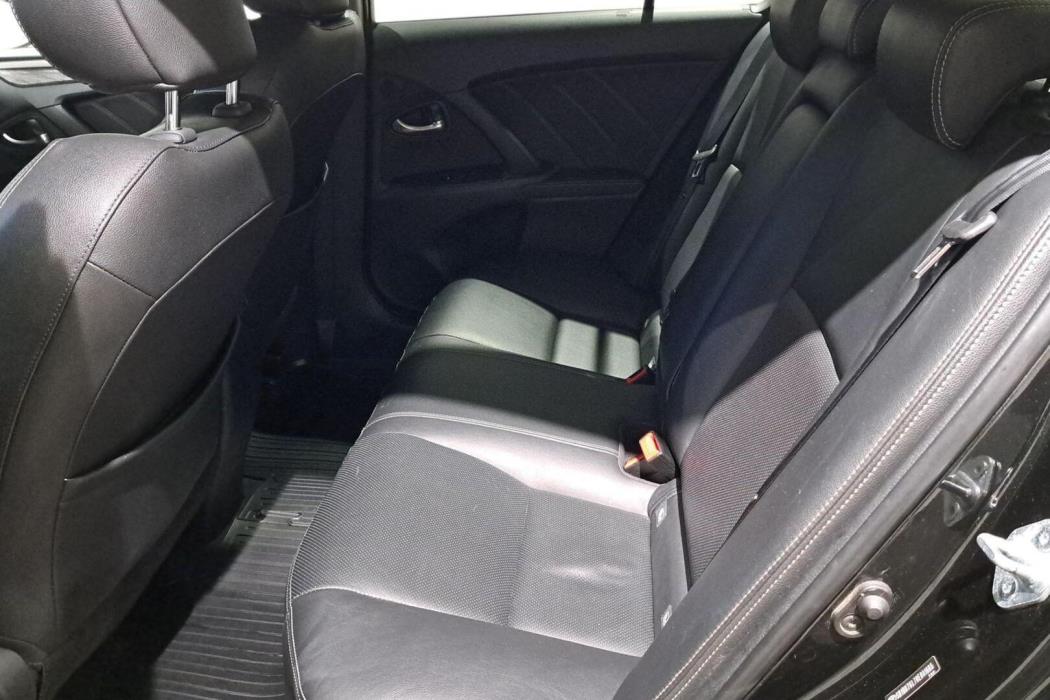 TOYOTA Avensis 2015