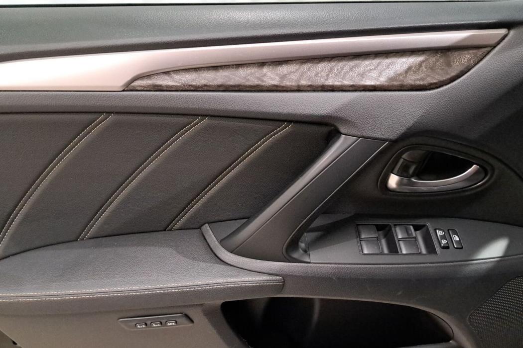 TOYOTA Avensis 2015