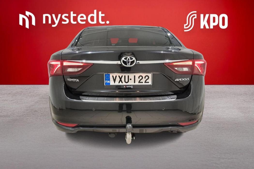 TOYOTA Avensis 2015