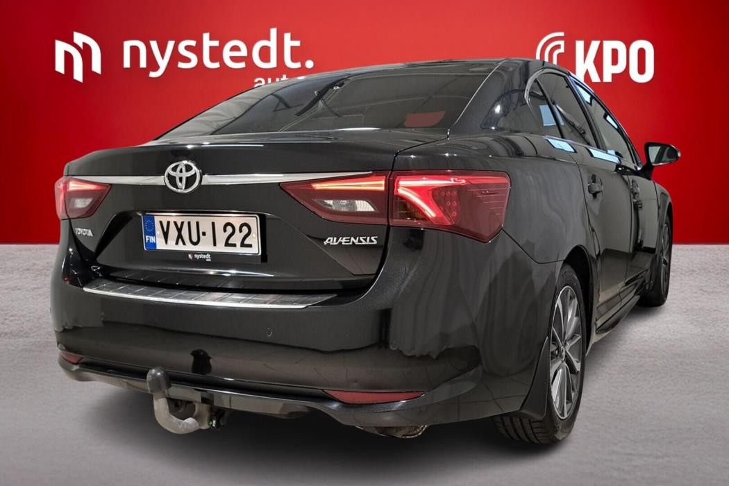 TOYOTA Avensis 2015